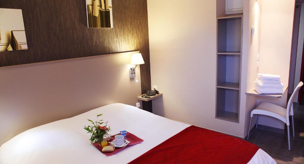 Hotel Le Coudon La Farlède Cameră foto
