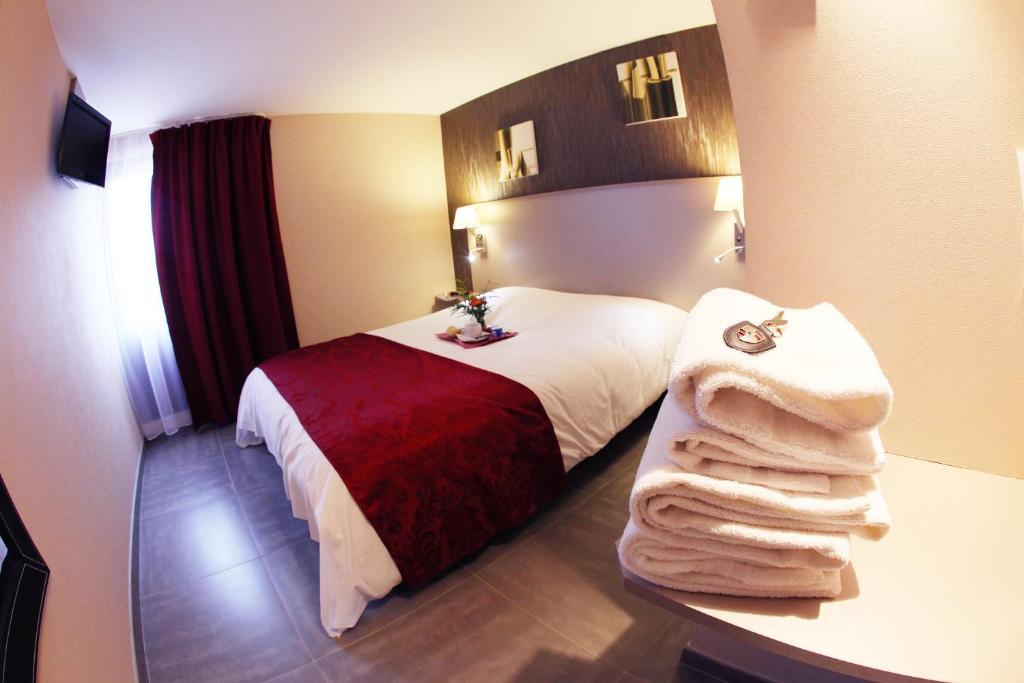 Hotel Le Coudon La Farlède Cameră foto